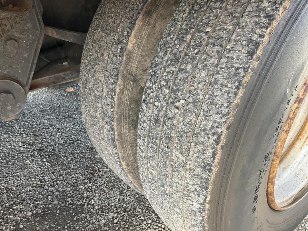 Photo '49' of Nissan Diesel MD235 Hydro Excavator