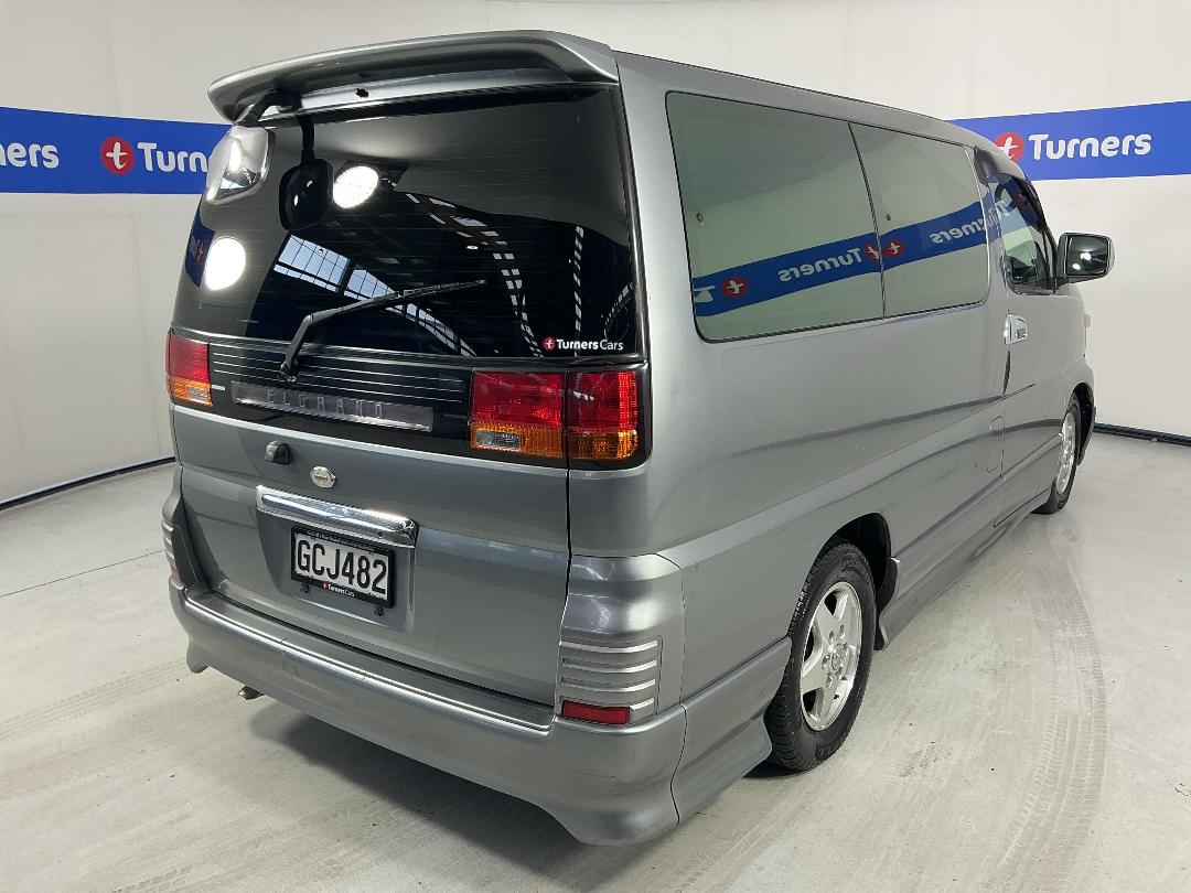 Photo '7' of Nissan Elgrand Photo '7' of Nissan Elgrand