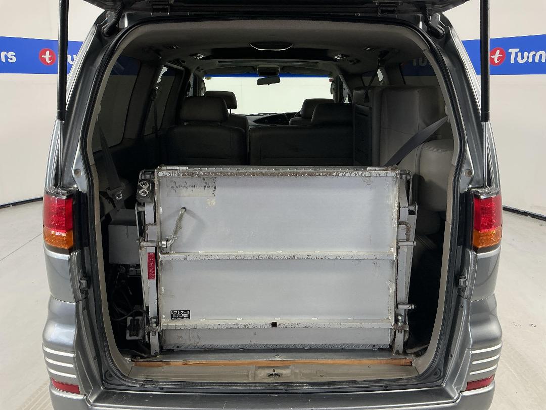 Photo '14' of Nissan Elgrand Photo '14' of Nissan Elgrand