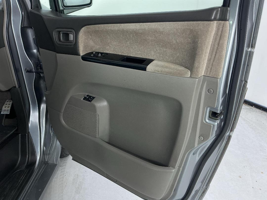 Photo '15' of Nissan Elgrand Photo '15' of Nissan Elgrand