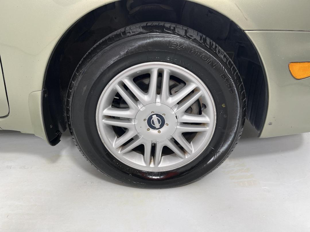 Photo '9' of Nissan Maxima Photo '9' of Nissan Maxima