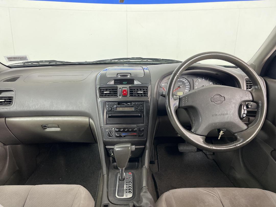 Photo '17' of Nissan Maxima Photo '17' of Nissan Maxima