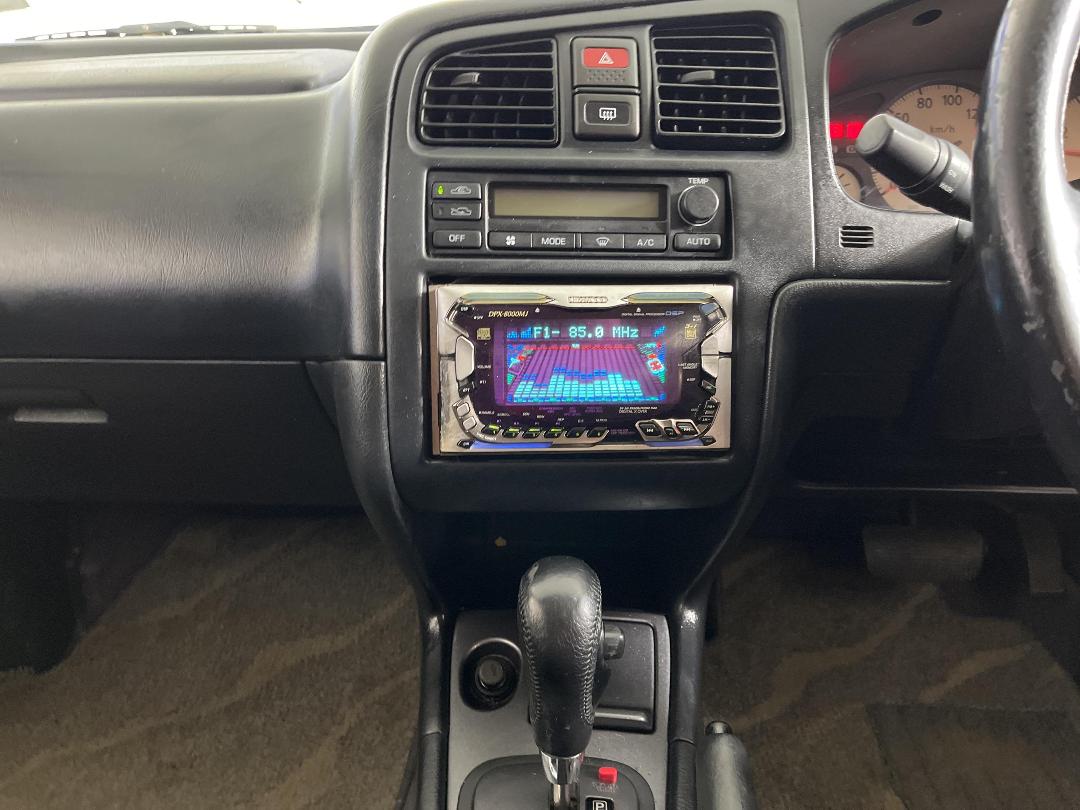 Photo '18' of Nissan Primera