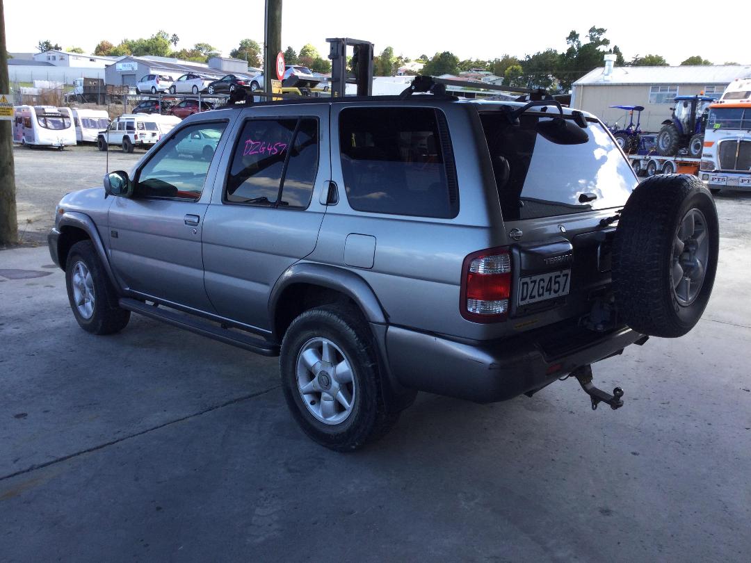 Photo '2' of Nissan Terrano