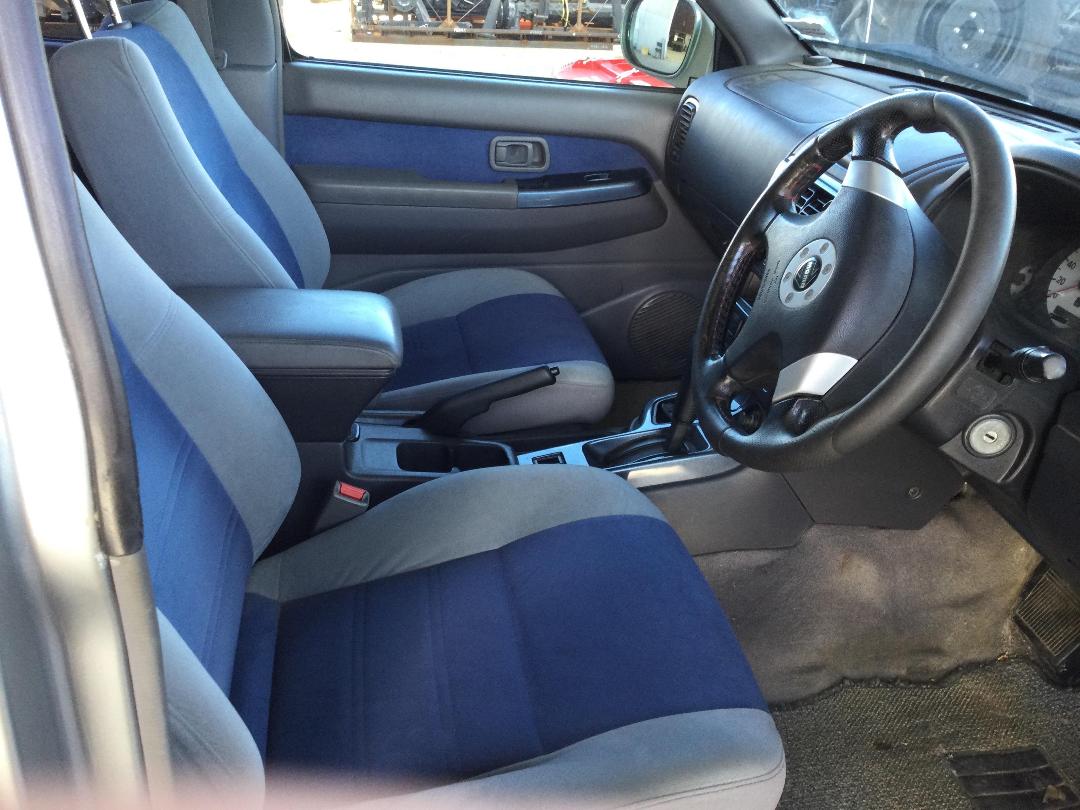 Photo '13' of Nissan Terrano