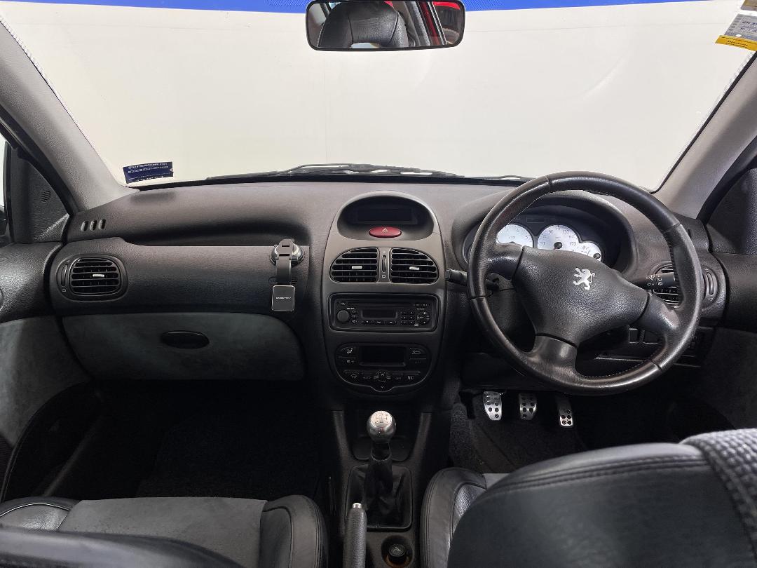 Photo '17' of Peugeot 206