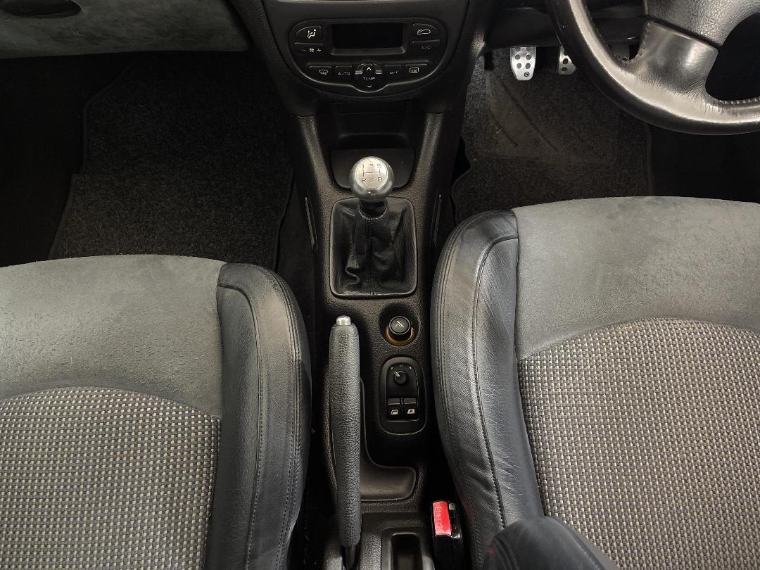 Photo '18' of Peugeot 206