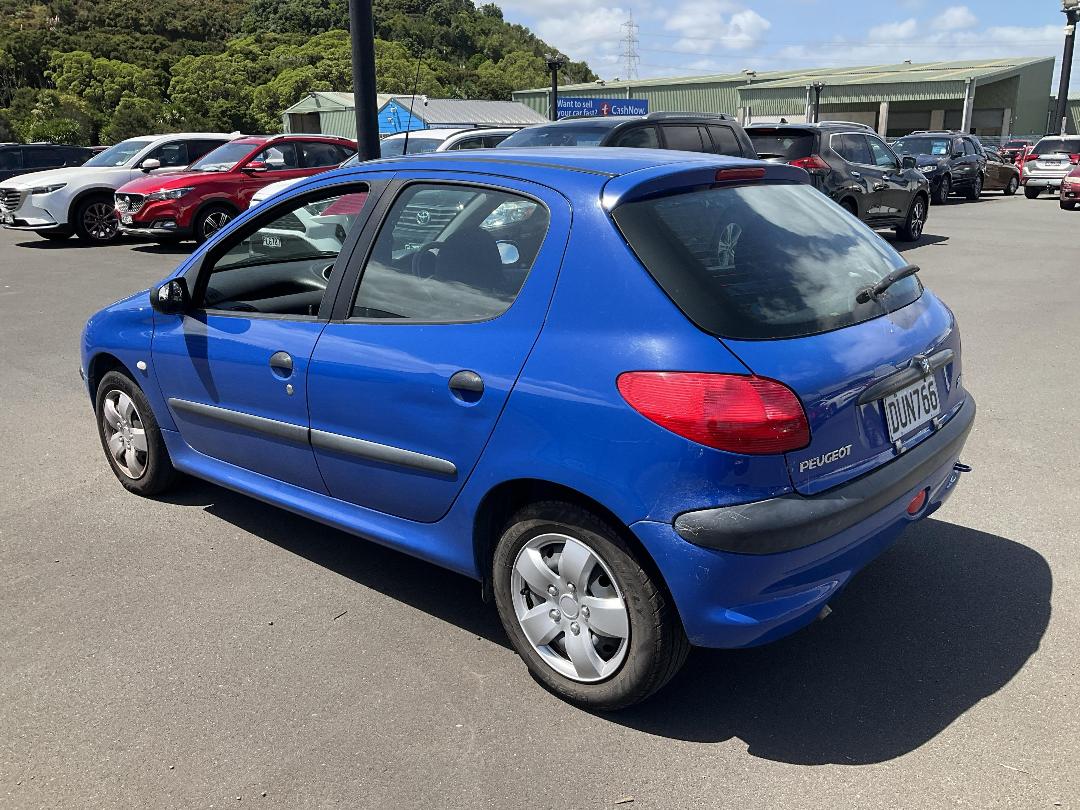 Photo '5' of Peugeot 206 Photo '5' of Peugeot 206