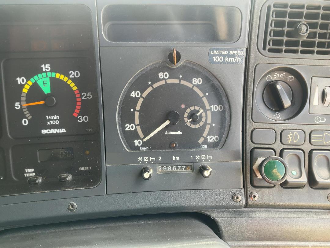 Photo '12' of Scania 124LB6X2 Box Body Photo '12' of Scania 124LB6X2 Box Body