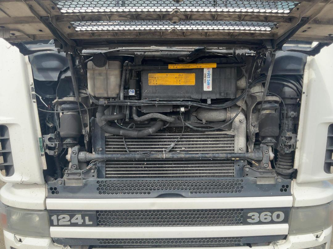 Photo '14' of Scania 124LB6X2 Box Body Photo '14' of Scania 124LB6X2 Box Body