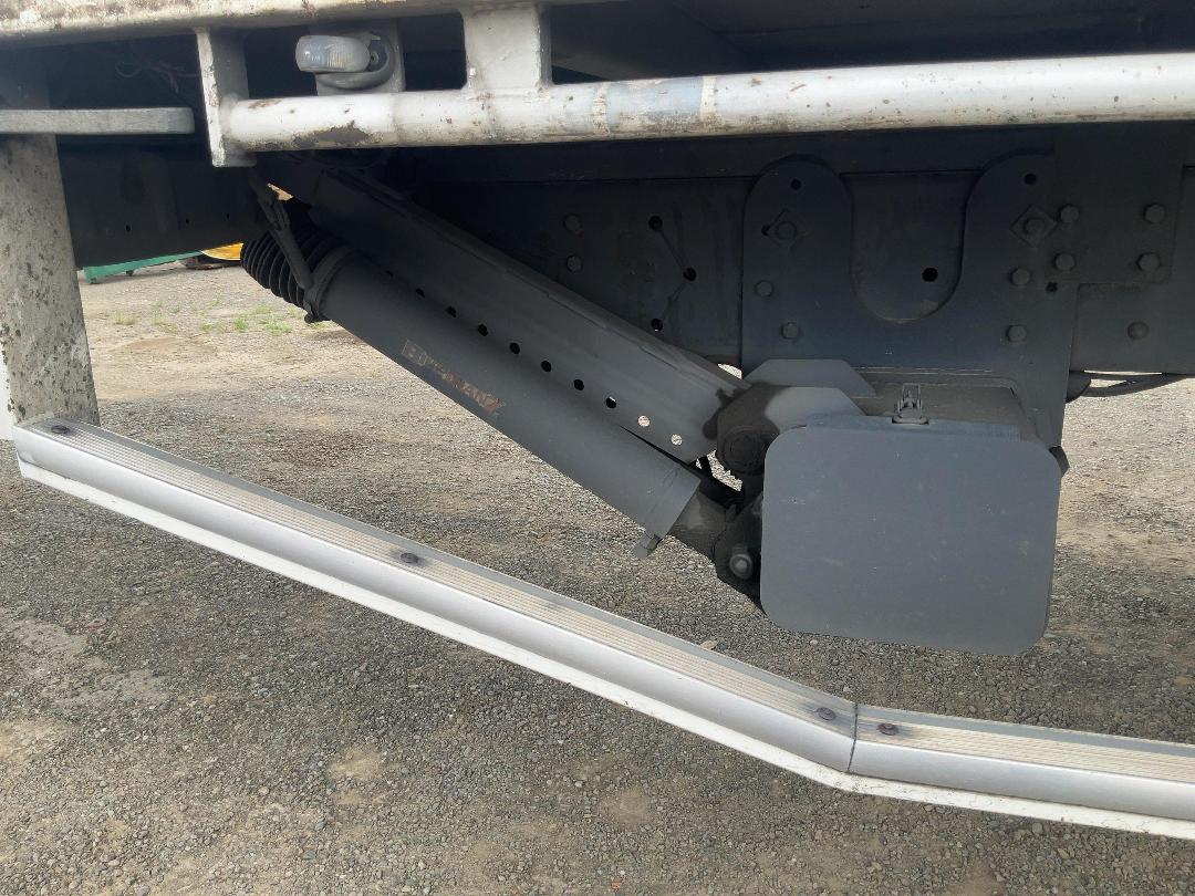 Photo '23' of Scania 124LB6X2 Box Body Photo '23' of Scania 124LB6X2 Box Body