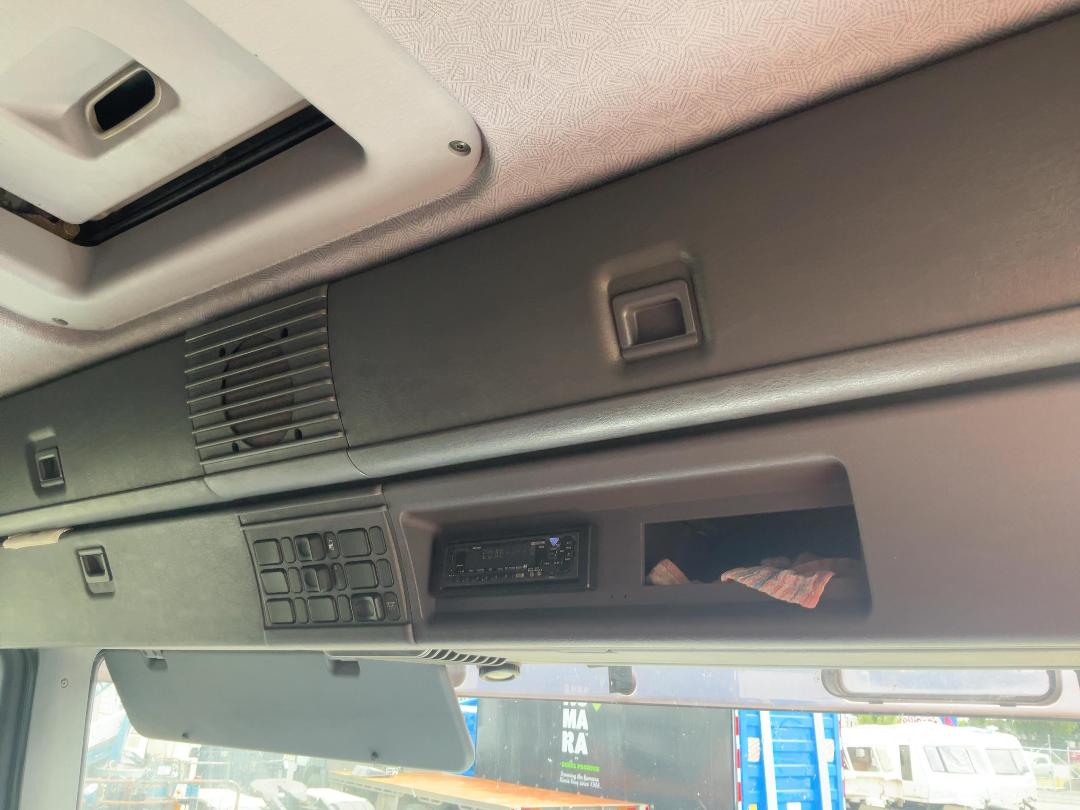 Photo '33' of Scania 124LB6X2 Box Body Photo '33' of Scania 124LB6X2 Box Body