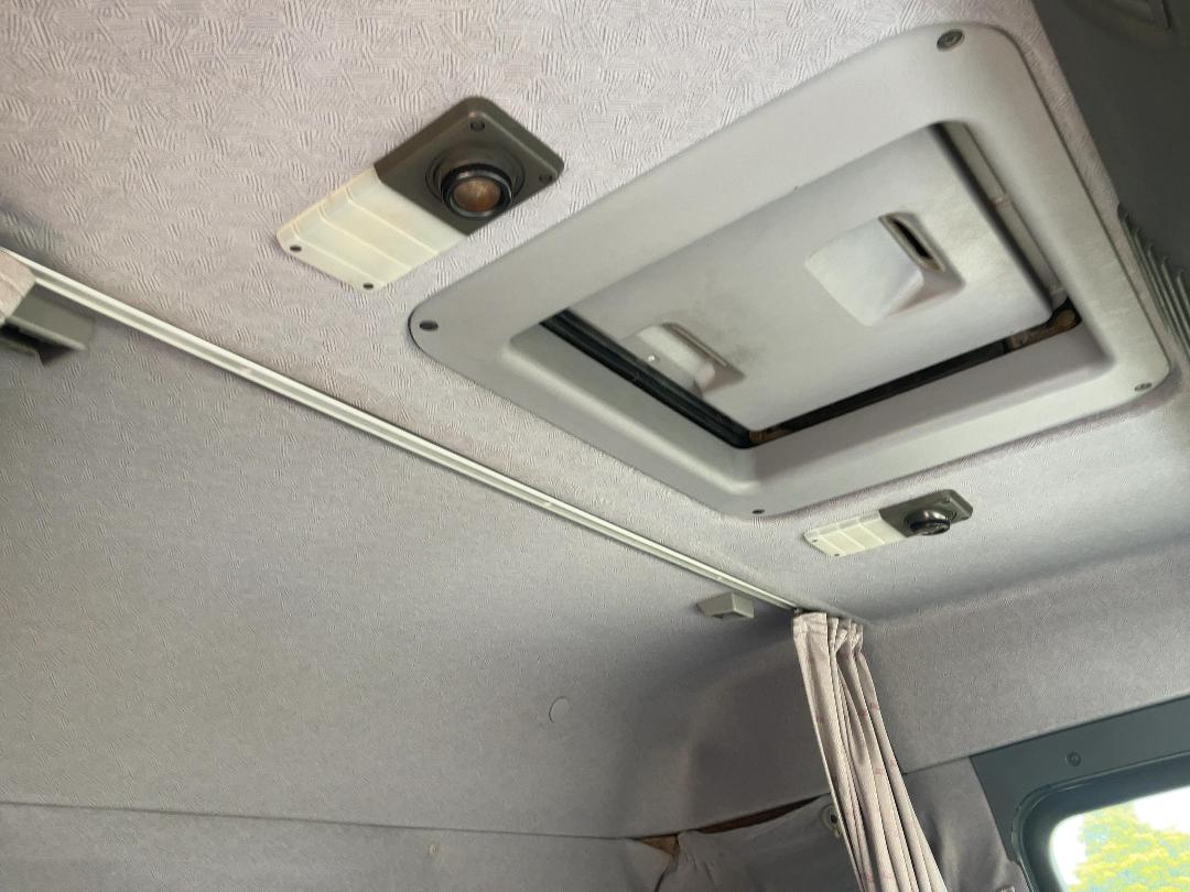 Photo '34' of Scania 124LB6X2 Box Body Photo '34' of Scania 124LB6X2 Box Body