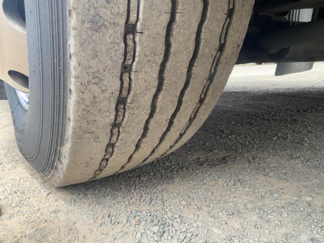 Photo '40' of Scania 124LB6X2 Box Body Photo '40' of Scania 124LB6X2 Box Body