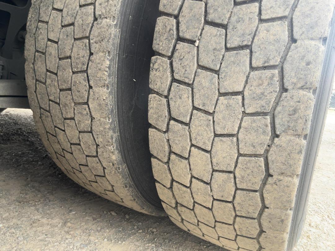 Photo '44' of Scania 124LB6X2 Box Body Photo '44' of Scania 124LB6X2 Box Body