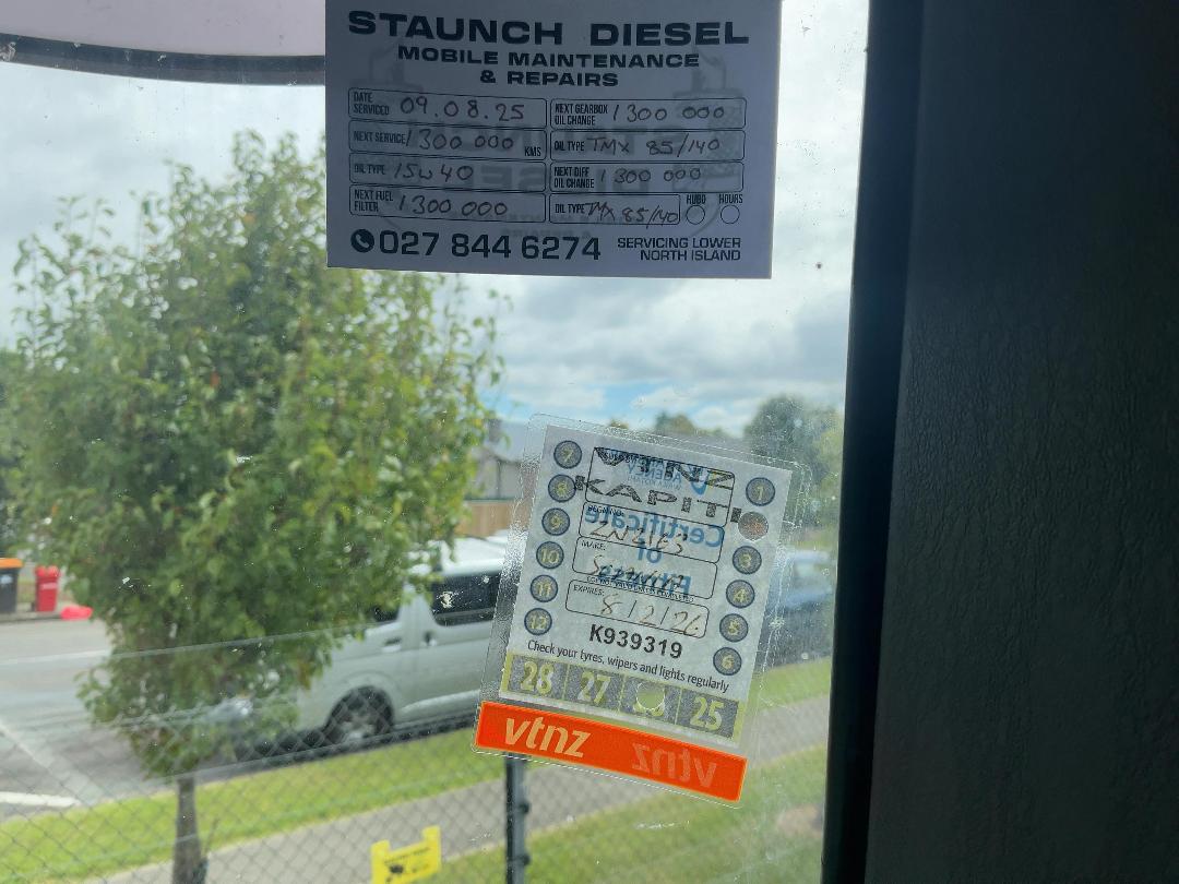 Photo '46' of Scania 124LB6X2 Box Body Photo '46' of Scania 124LB6X2 Box Body