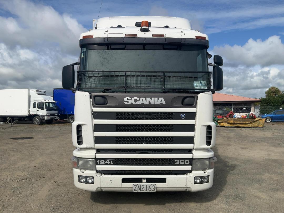 Photo '10' of Scania 124LB6X2 Box Body Photo '10' of Scania 124LB6X2 Box Body