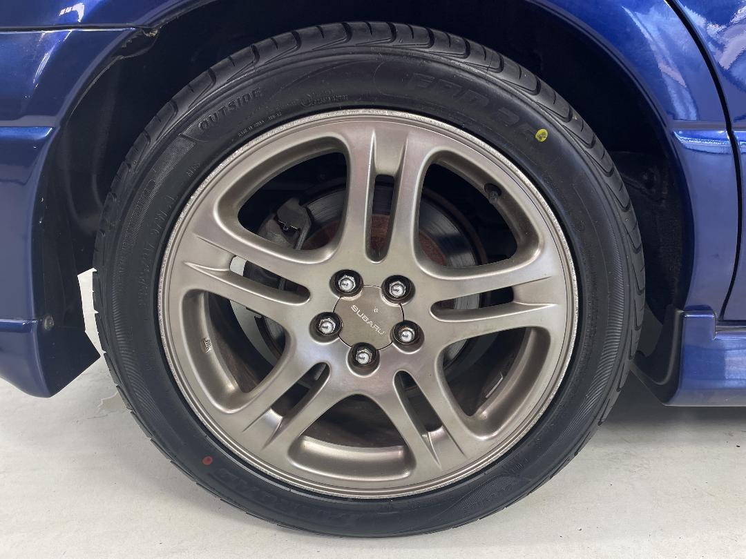 Photo '12' of Subaru Legacy