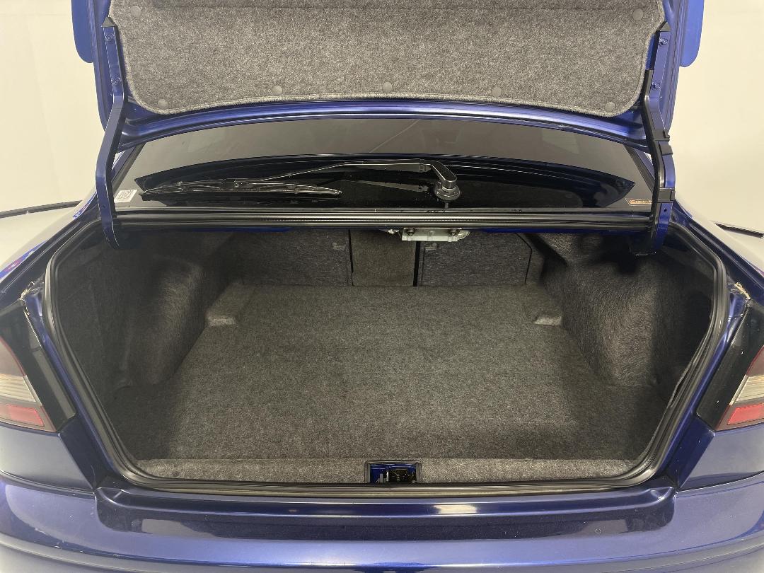 Photo '14' of Subaru Legacy