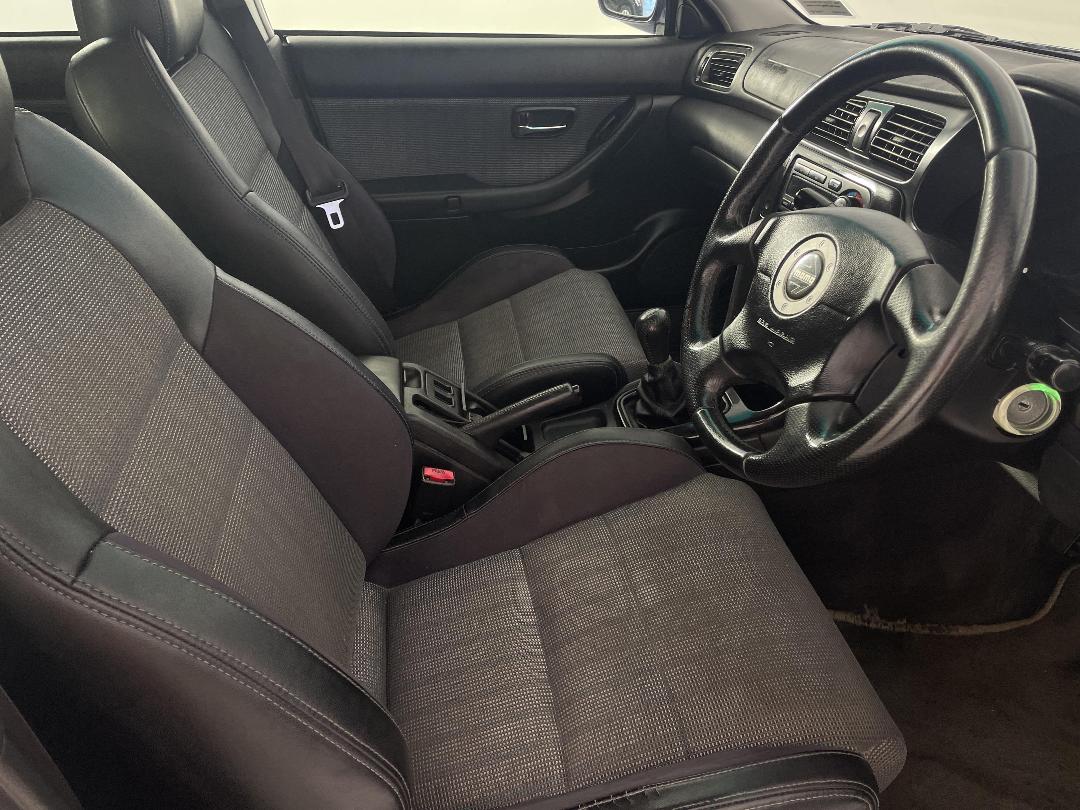 Photo '16' of Subaru Legacy