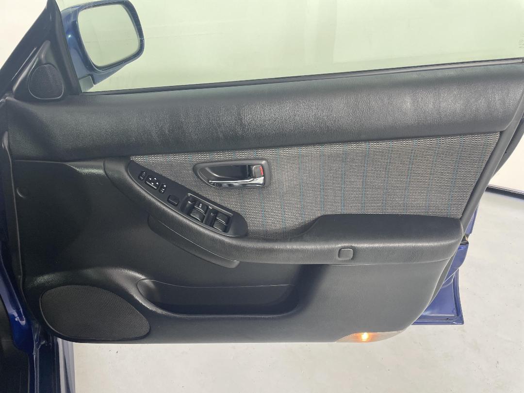 Photo '15' of Subaru Legacy