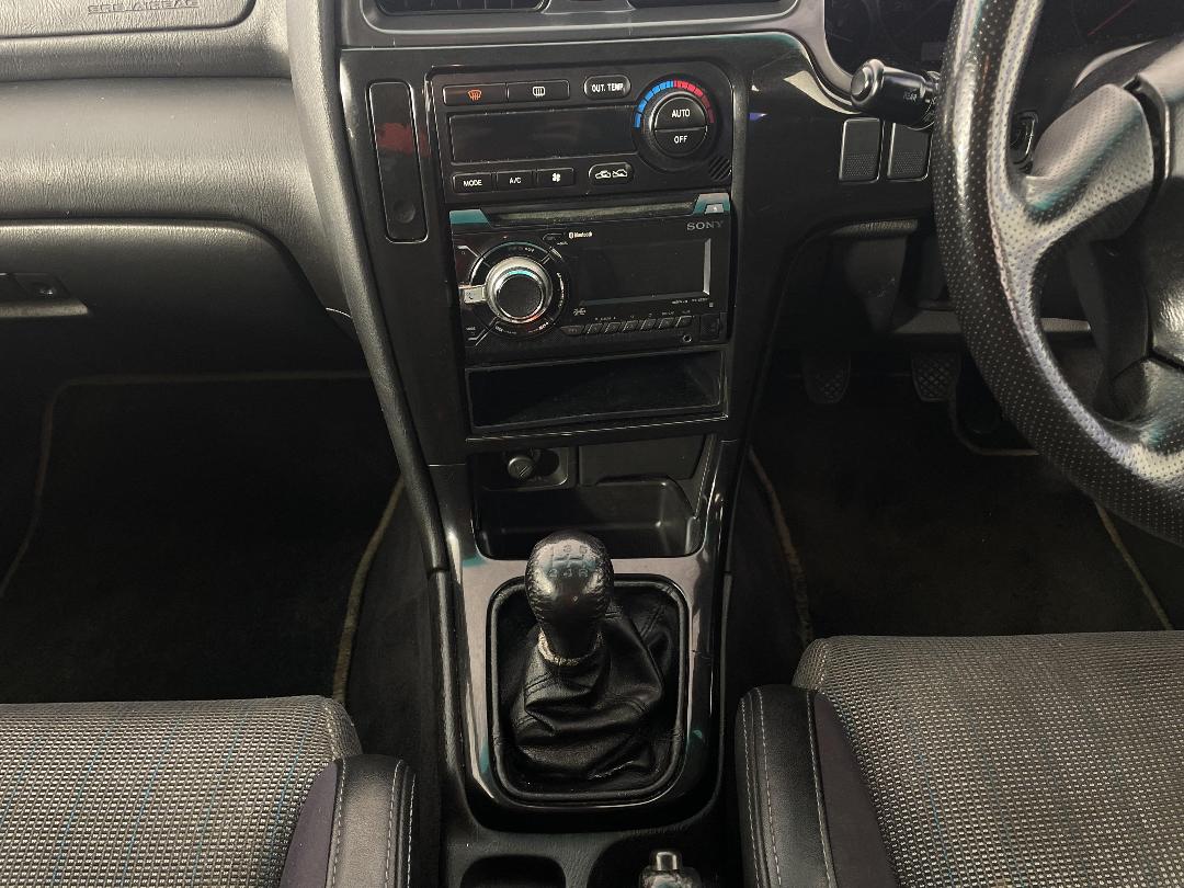 Photo '18' of Subaru Legacy