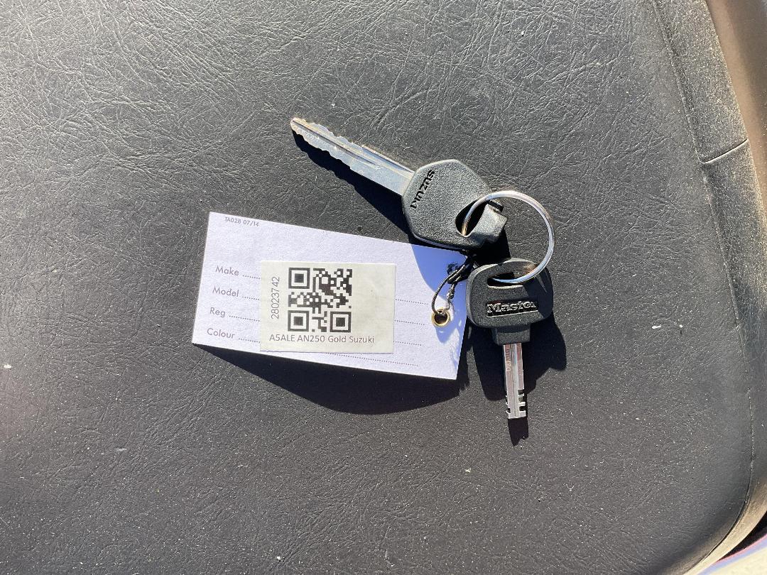 Photo '10' of Suzuki AN250 X