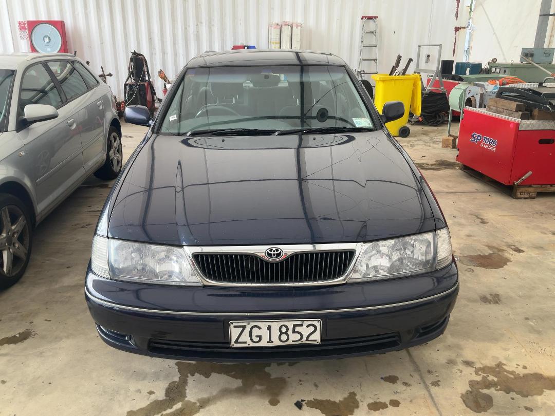 Photo '2' of Toyota Avalon VXI