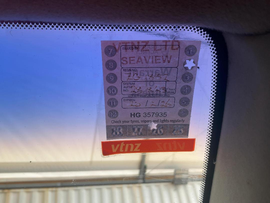 Photo '11' of Toyota Avalon VXI