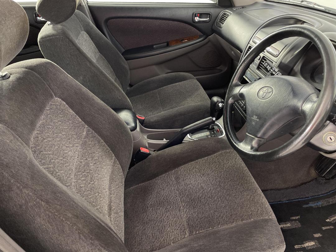 Photo '16' of Toyota Caldina Photo '16' of Toyota Caldina