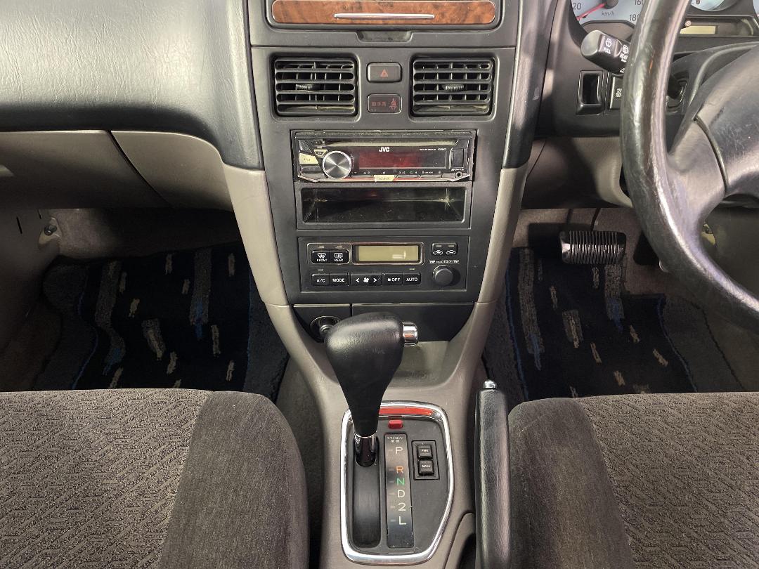 Photo '18' of Toyota Caldina Photo '18' of Toyota Caldina