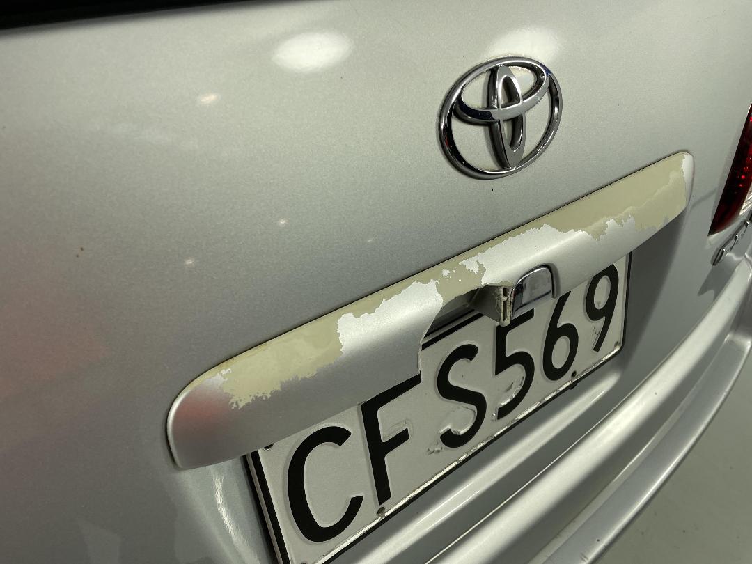 Photo '27' of Toyota Caldina Photo '27' of Toyota Caldina