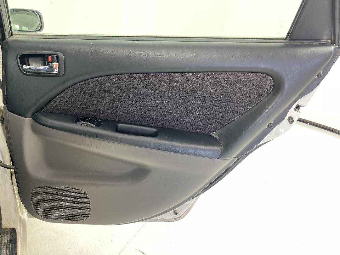 Photo '19' of Toyota Caldina Photo '19' of Toyota Caldina