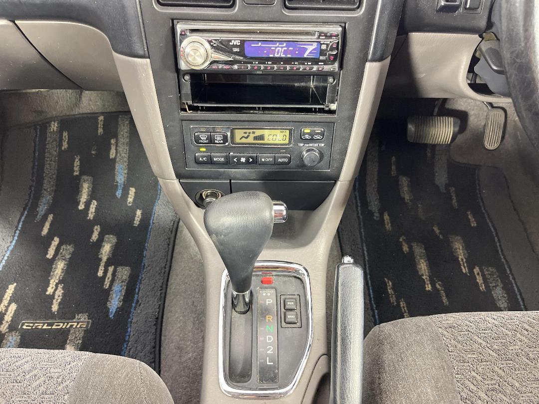 Photo '18' of Toyota Caldina Photo '18' of Toyota Caldina