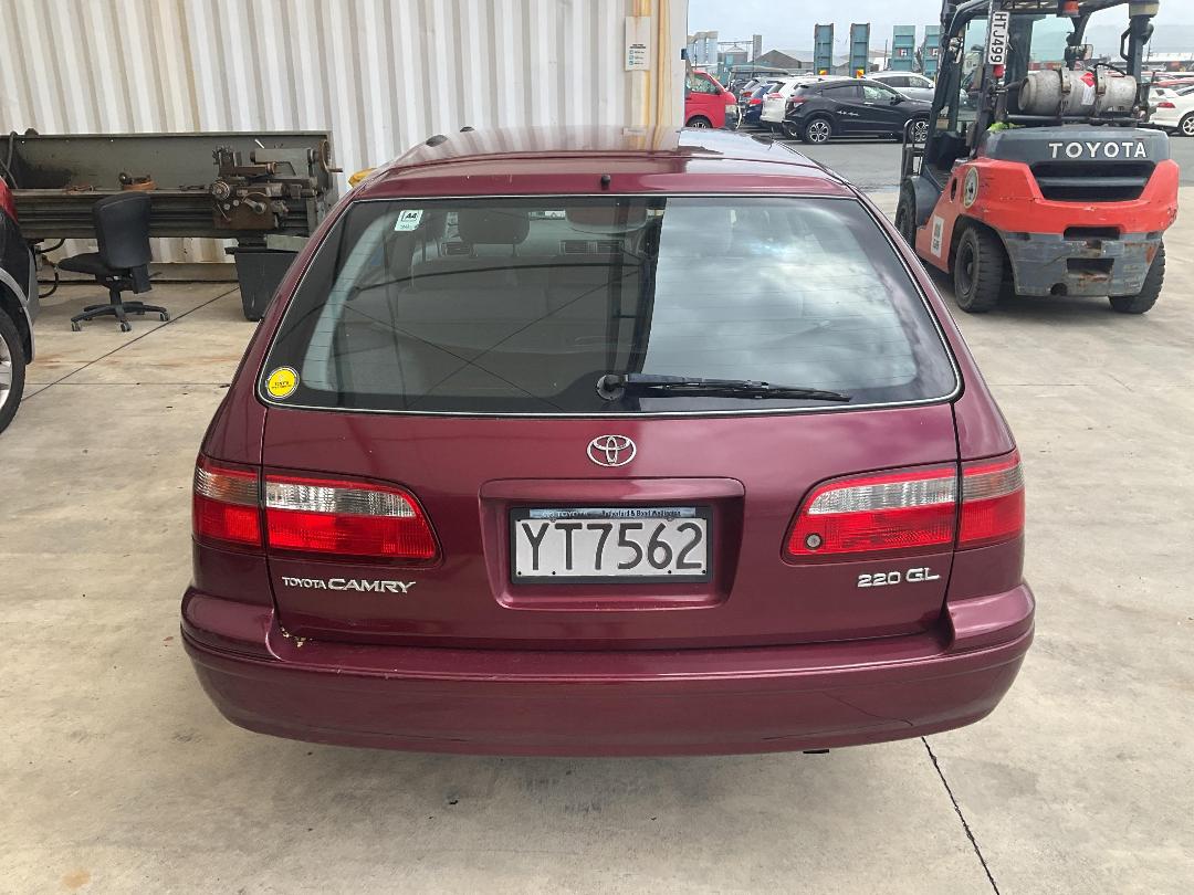 Photo '4' of Toyota Camry GL Photo '4' of Toyota Camry GL