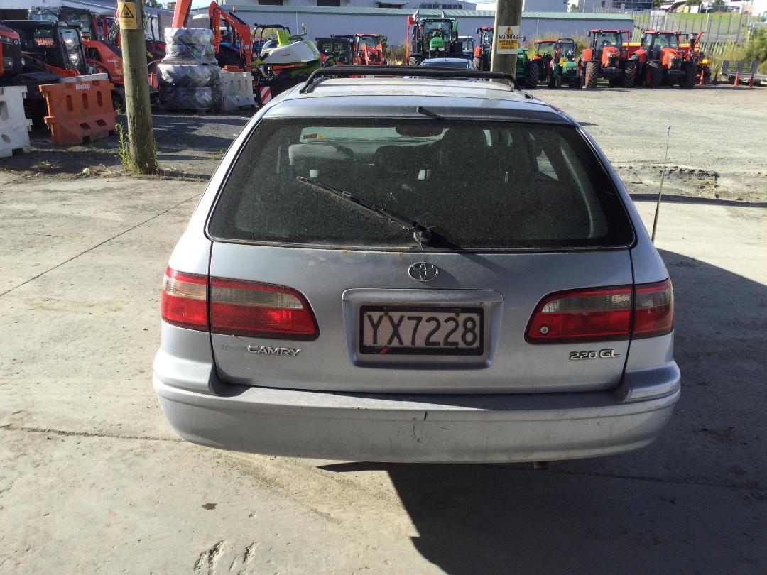 Photo '6' of Toyota Camry GL Photo '6' of Toyota Camry GL