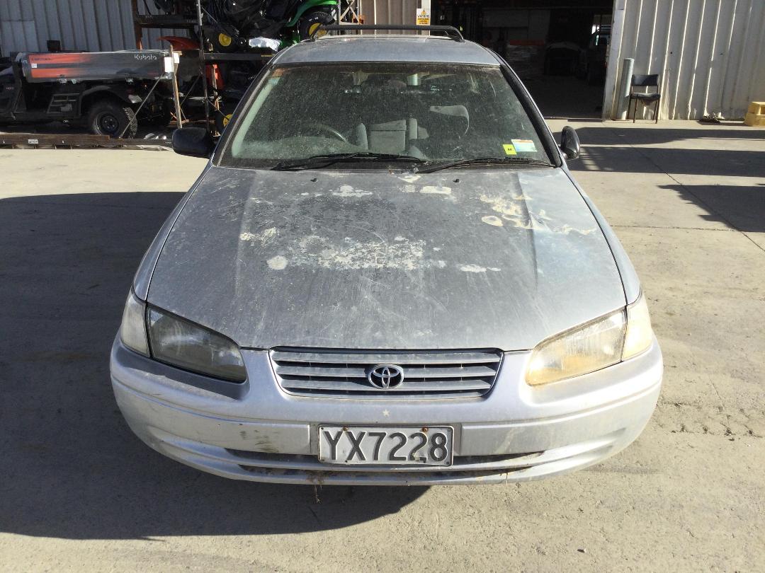 Photo '2' of Toyota Camry GL Photo '2' of Toyota Camry GL