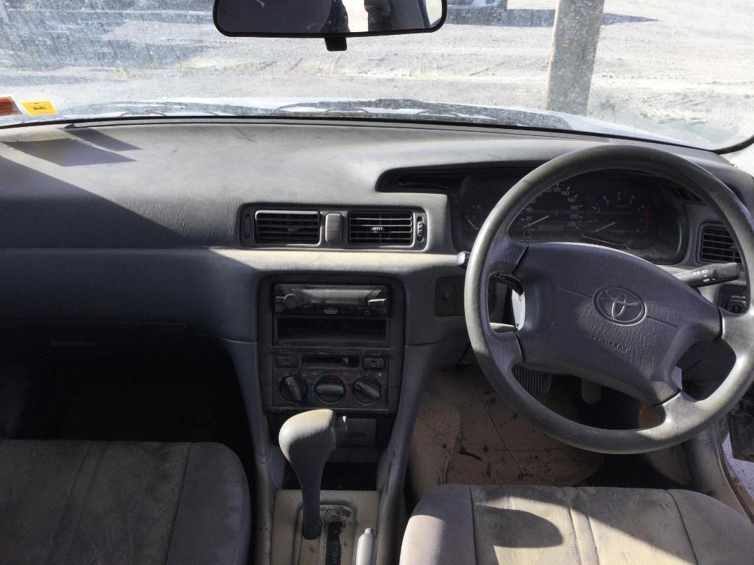 Photo '13' of Toyota Camry GL Photo '13' of Toyota Camry GL