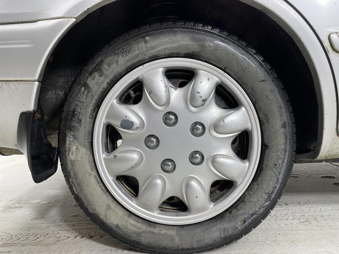 Photo '10' of Toyota Corolla GL Photo '10' of Toyota Corolla GL