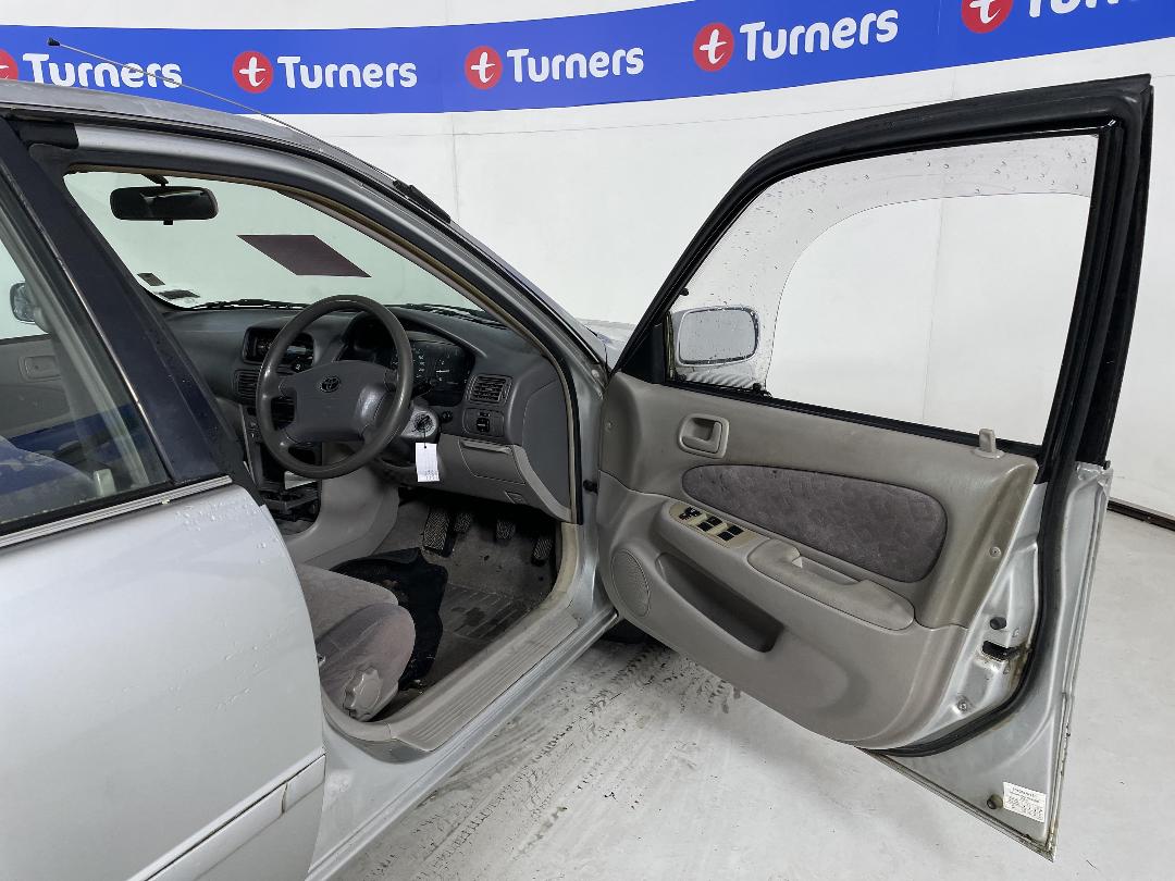 Photo '13' of Toyota Corolla GL Photo '13' of Toyota Corolla GL