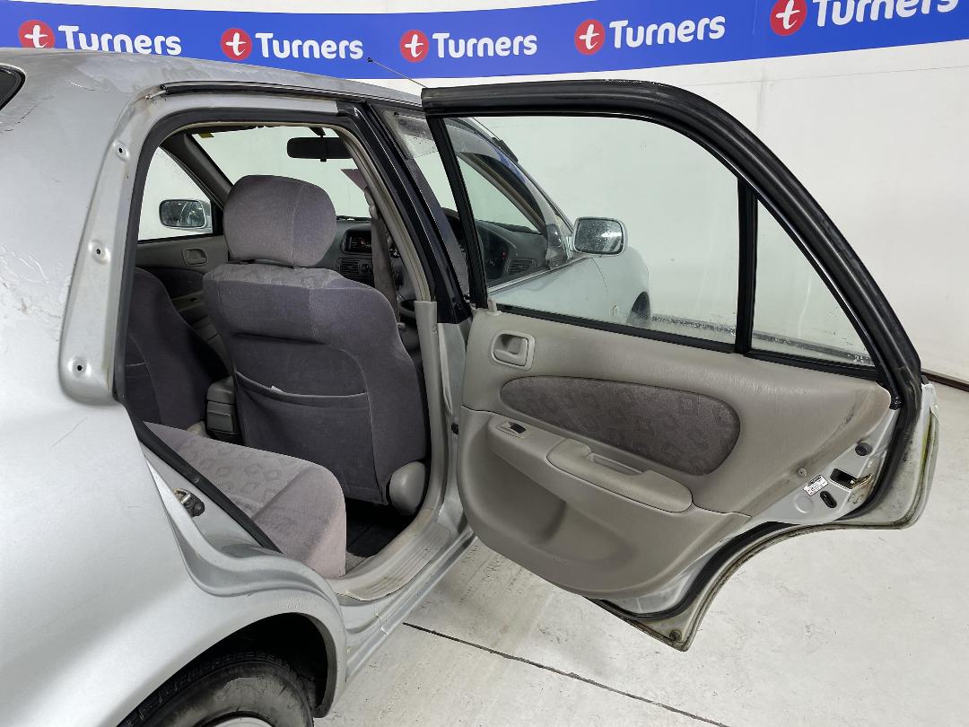 Photo '17' of Toyota Corolla GL Photo '17' of Toyota Corolla GL