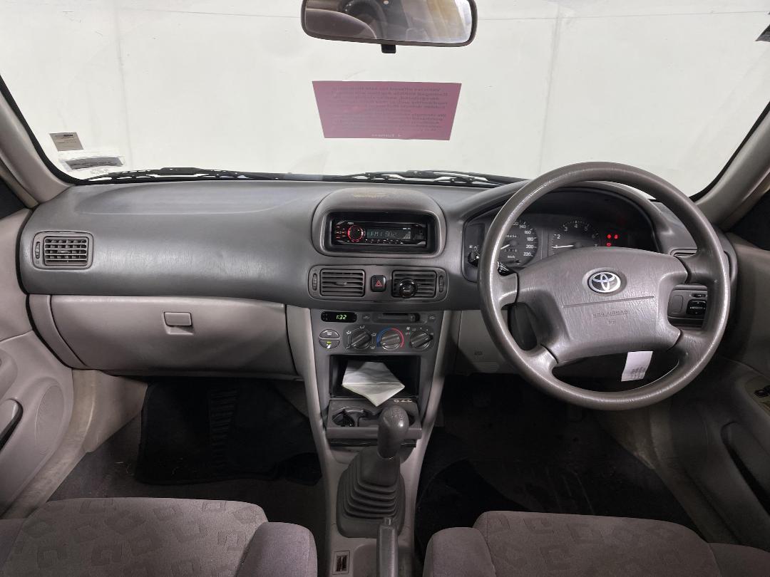 Photo '15' of Toyota Corolla GL Photo '15' of Toyota Corolla GL