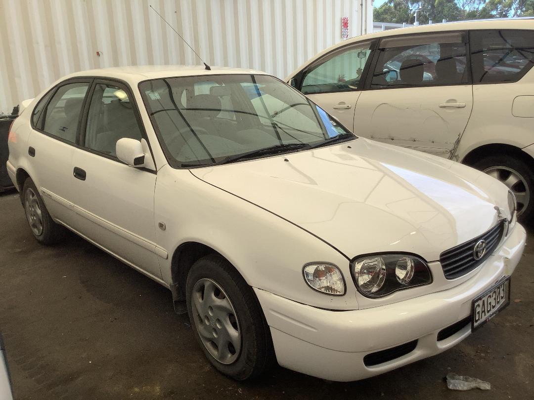 Photo '3' of Toyota Corolla Photo '3' of Toyota Corolla