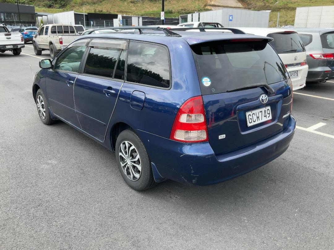 Photo '3' of Toyota Corolla Fielder