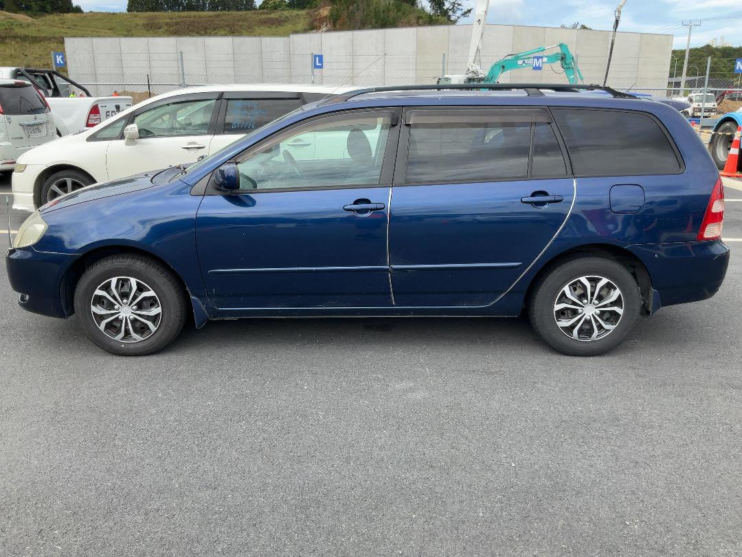 Photo '7' of Toyota Corolla Fielder