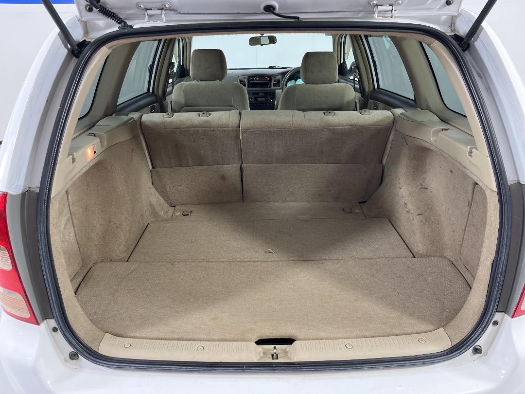 Photo '14' of Toyota Corolla Fielder Photo '14' of Toyota Corolla Fielder