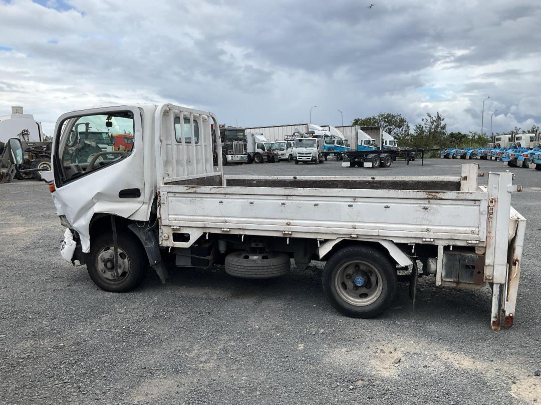 Photo '7' of Toyota Dyna XZU307 Flat Deck