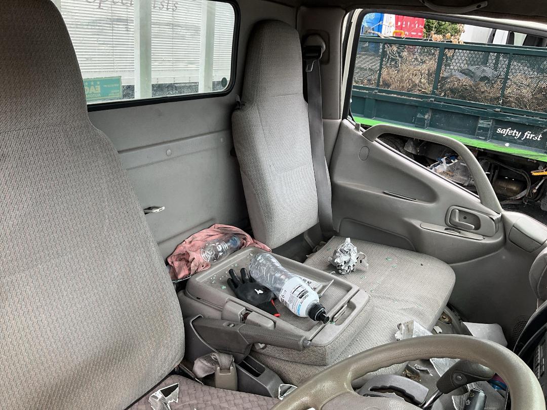 Photo '15' of Toyota Dyna XZU307 Flat Deck