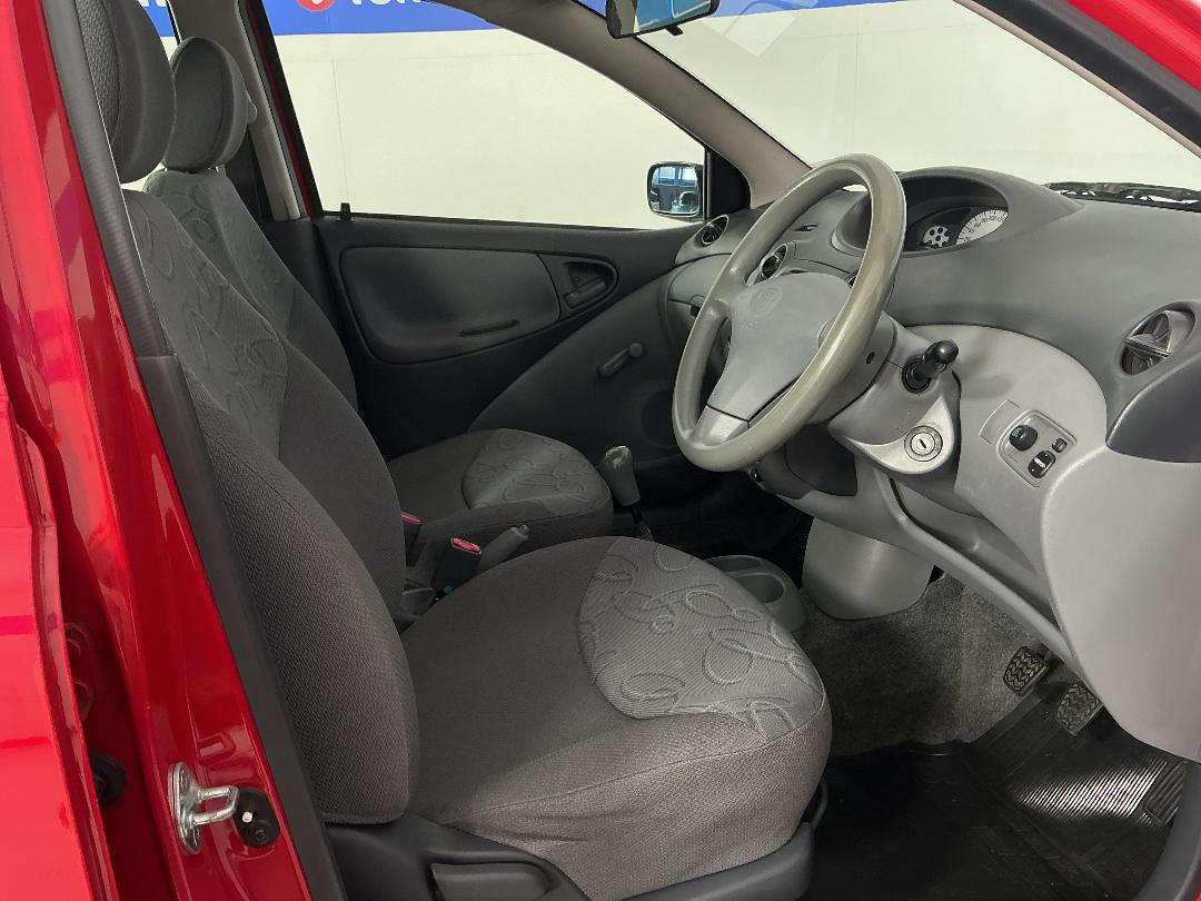 Photo '16' of Toyota Echo