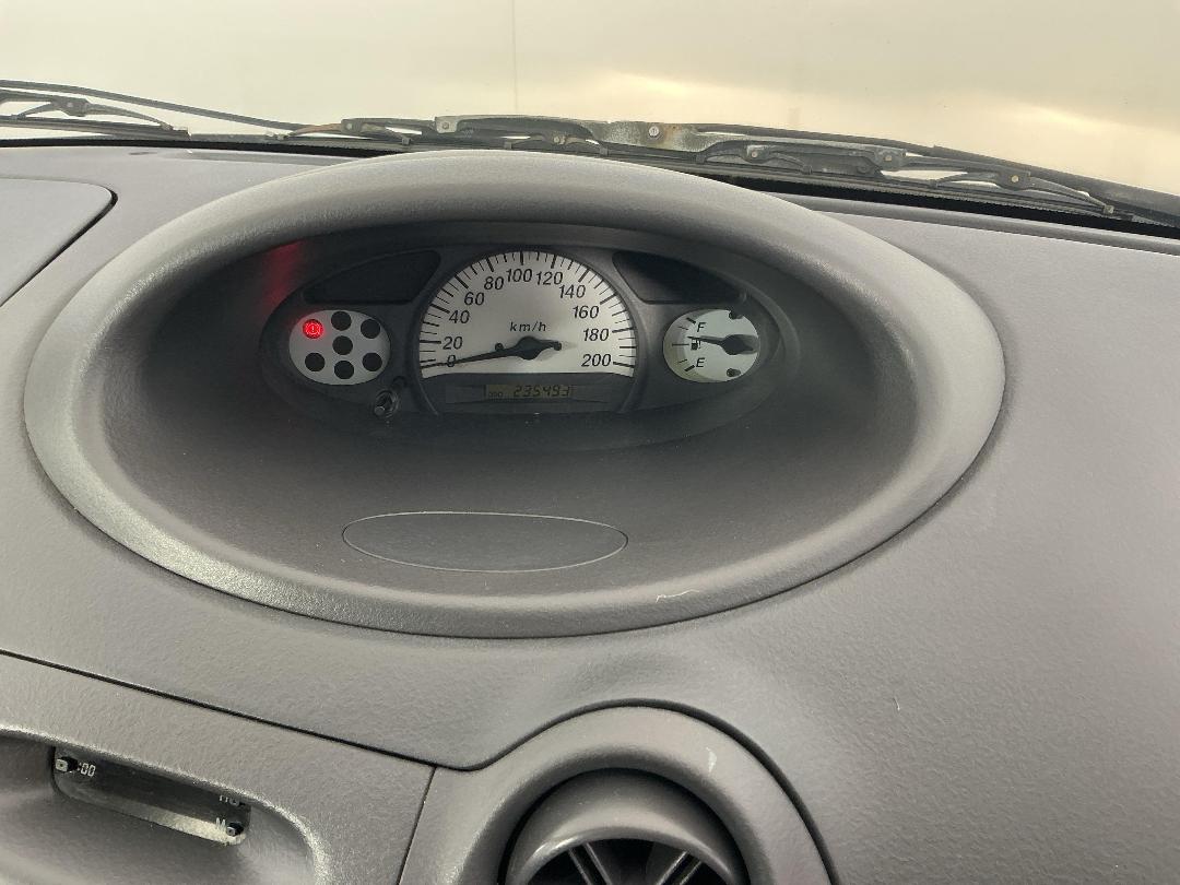 Photo '21' of Toyota Echo